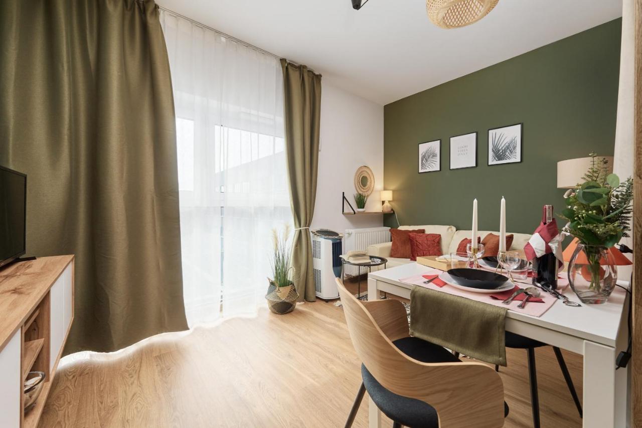 City Panorama Studio Apartments Jaworska 4 By Noclegi Renters Wrocław Buitenkant foto